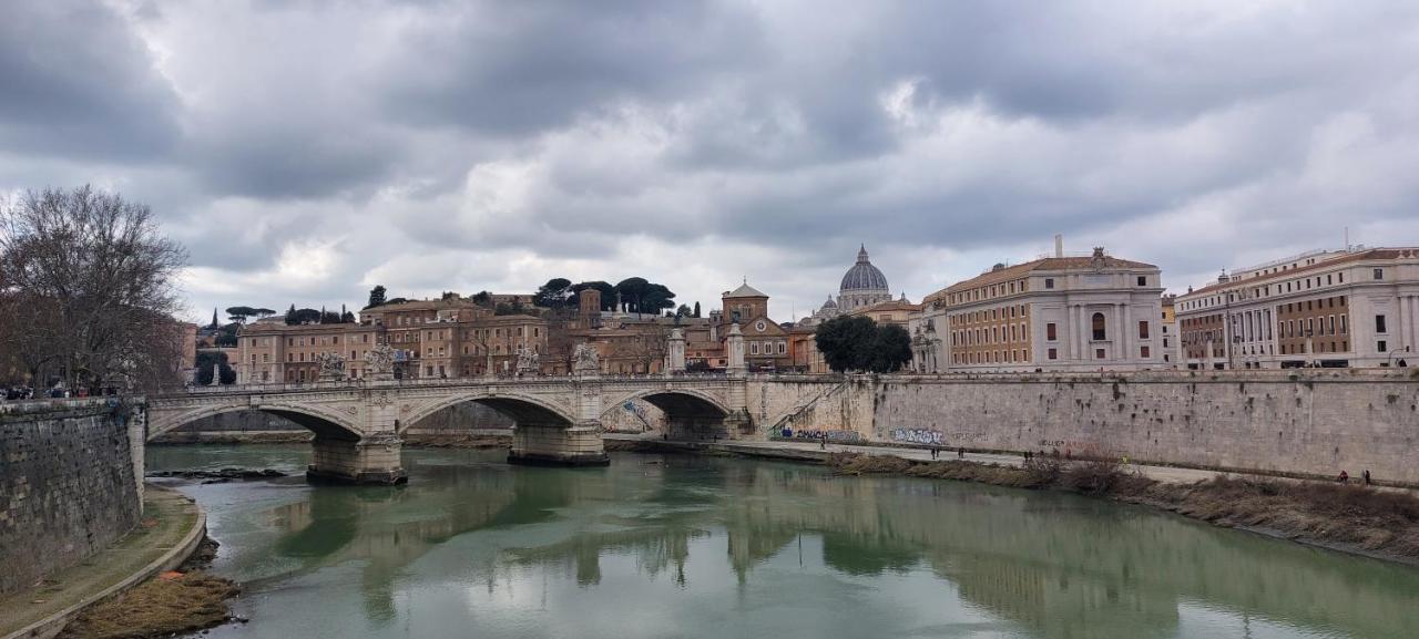 Apartmán Pantofola Del Papa Luxury At Vatican Řím Exteriér fotografie